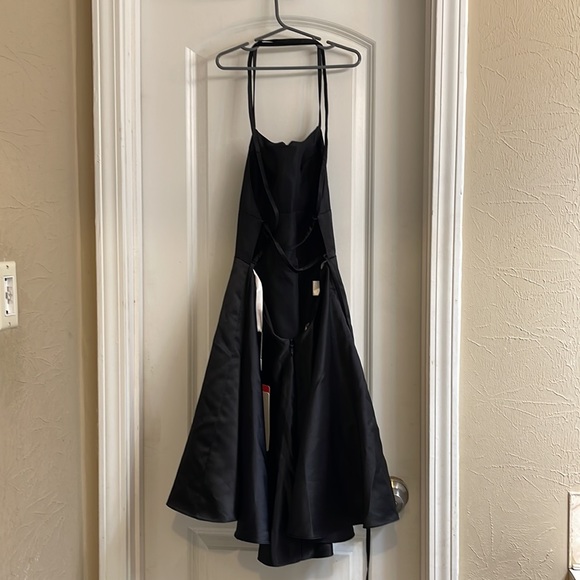 ♻️ JJ’s House Black CrissCross Back Midi Dress size 4 - Picture 3 of 6